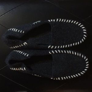 Woolrich Women’s Felt Mill Loafters